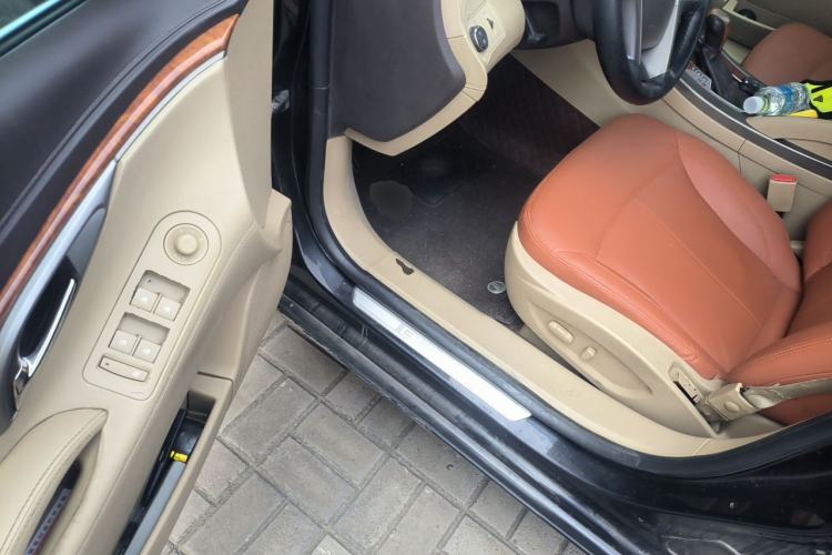 Used Buick LaCrosse 2011 2.4L SIDI Comfort Edition Driver Seat