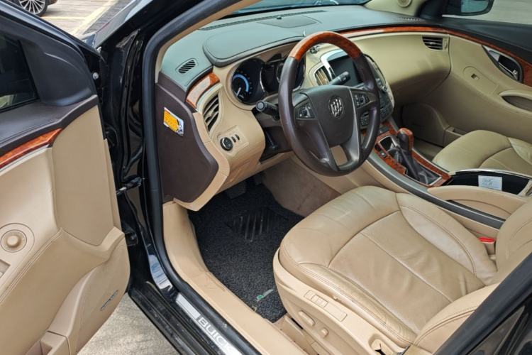 Used Buick LaCrosse 2011 2.4L SIDI Luxury Edition Driver Seat