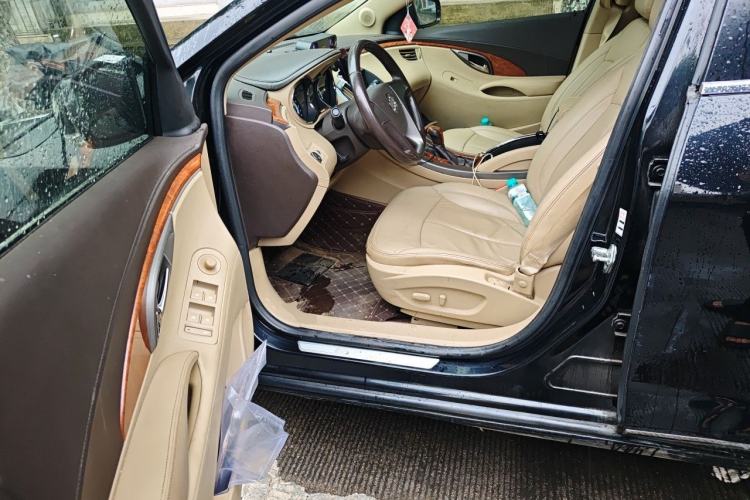 Used Buick LaCrosse 2011 2.4L SIDI Elegant Edition Driver Seat