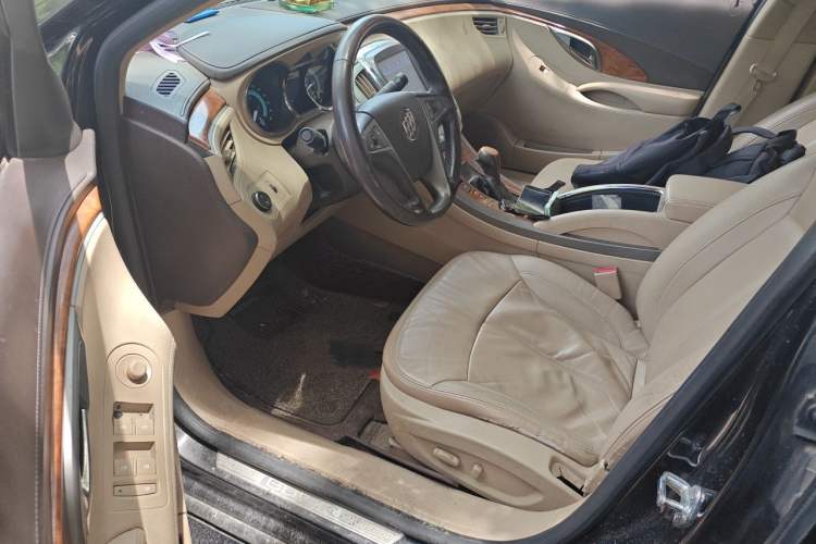 Used Buick LaCrosse 2011 2.4L SIDI Haoya Edition Driver Seat