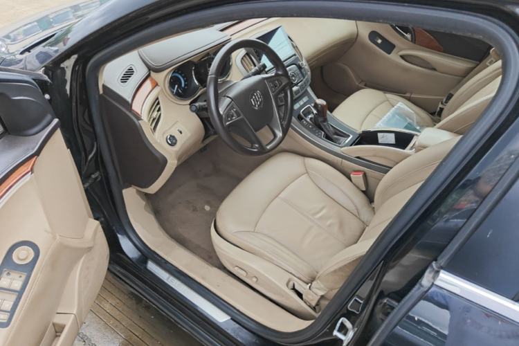 Used Buick LaCrosse 2011 2.4L SIDI Elegant Edition Driver Seat