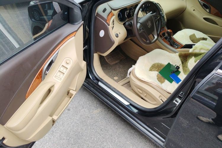 Used Buick LaCrosse 2011 2.4L SIDI Haoya Edition Driver Seat