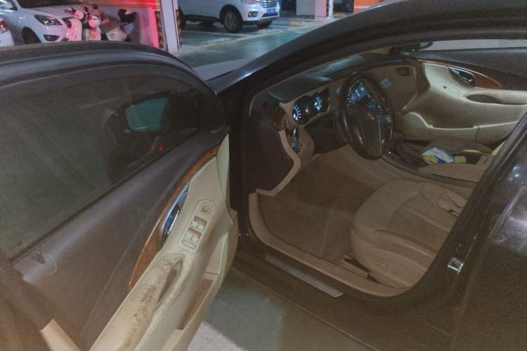 Used Buick LaCrosse 2011 2.4L SIDI Haoya Edition Driver Seat