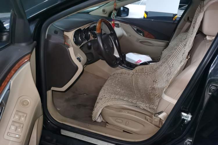 Used Buick LaCrosse 2011 2.4L SIDI Luxury Edition Driver Seat