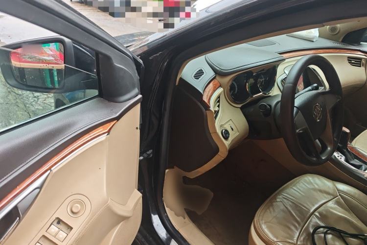 Used Buick LaCrosse 2011 2.4L SIDI Elegant Edition Driver Seat