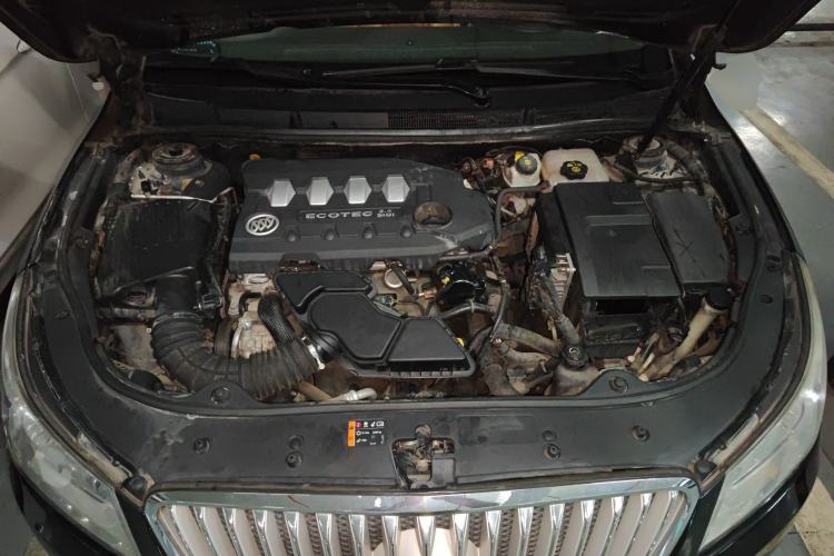 Used Buick LaCrosse 2011 2.4L SIDI Comfort Sunroof Version Engine Bay