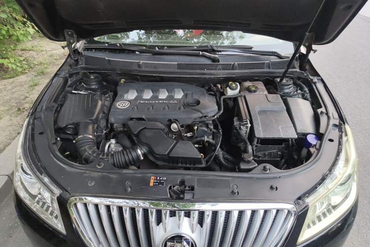 Used Buick LaCrosse 2011 2.4L SIDI Haoya Edition Engine Bay