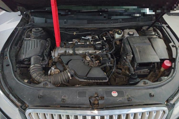 Used Buick LaCrosse 2011 2.4L SIDI Elegant Edition Engine Bay