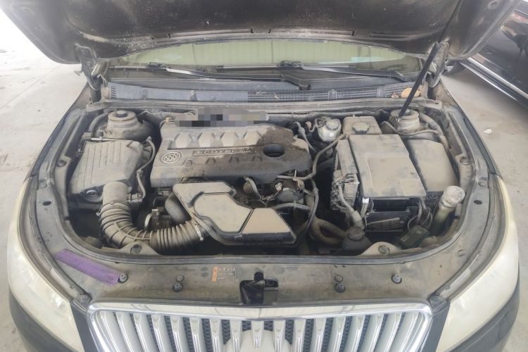 Used Buick LaCrosse 2011 2.4L SIDI Elegant Edition Engine Bay