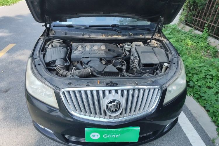 Used Buick LaCrosse 2011 2.4L SIDI Elegant Edition Engine Bay
