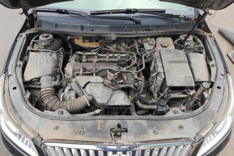 Used Buick LaCrosse 2011 2.4L SIDI Luxury Edition Engine Bay