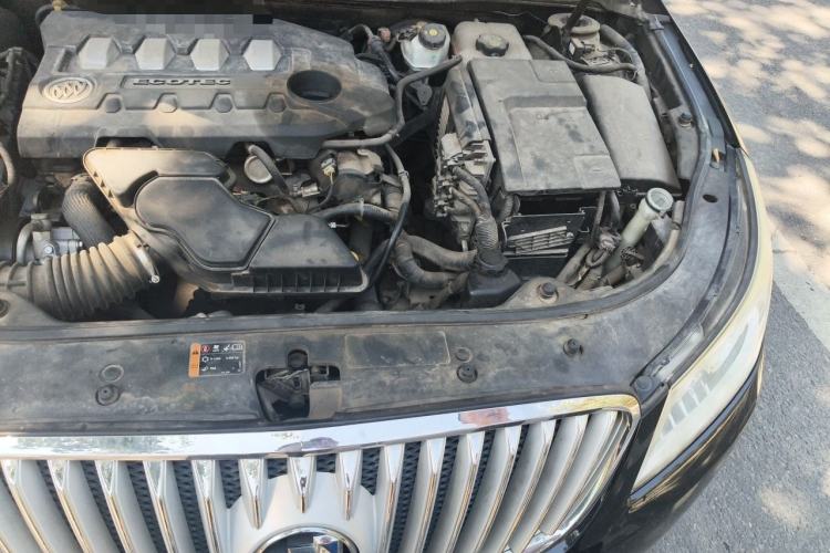 Used Buick LaCrosse 2011 2.4L SIDI Luxury Edition Engine Bay Left