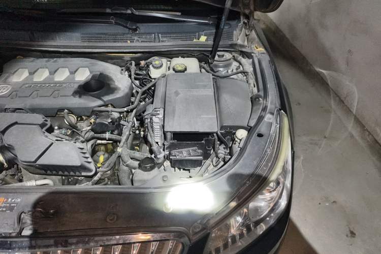 Used Buick LaCrosse 2011 2.4L SIDI Haoya Edition Engine Bay Left