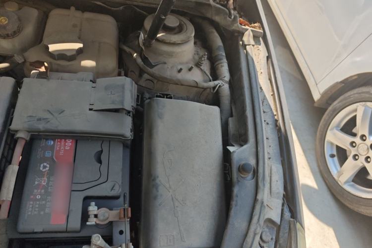 Used Buick LaCrosse 2011 2.0T Flagship Edition Engine Bay Left
