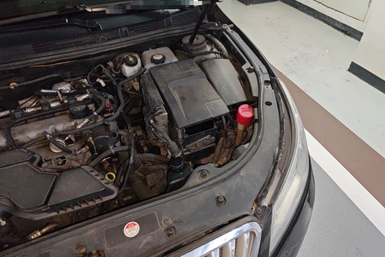 Used Buick LaCrosse 2011 2.4L SIDI Elegant Edition Engine Bay Left