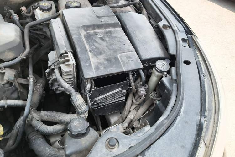 Used Buick LaCrosse 2011 2.4L SIDI Haoya Edition Engine Bay Left