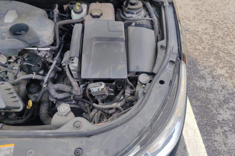 Used Buick LaCrosse 2011 2.4L SIDI Haoya Edition Engine Bay Left
