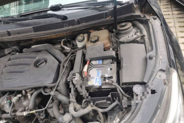 Used Buick LaCrosse 2011 2.0T Flagship Edition Engine Bay Left