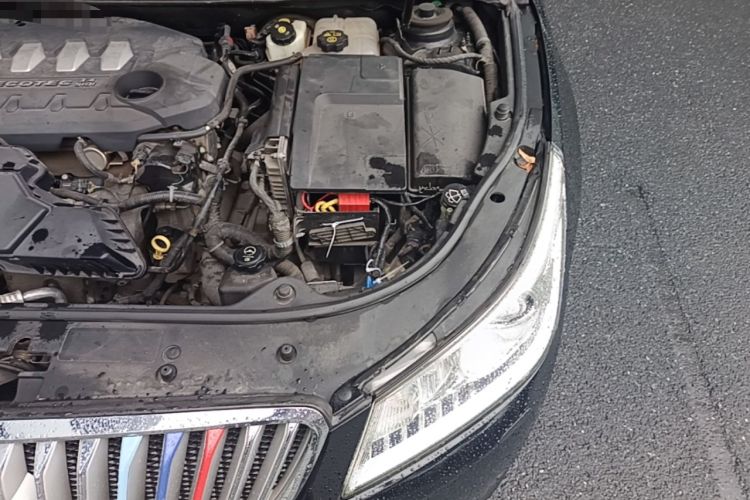 Used Buick LaCrosse 2011 2.4L SIDI Haoya Edition Engine Bay Left