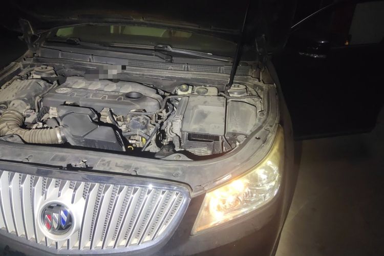 Used Buick LaCrosse 2011 2.4L SIDI Elegant Edition Engine Bay Left