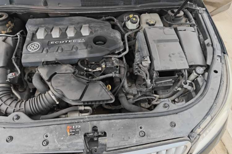 Used Buick LaCrosse 2011 2.4L SIDI Elegant Edition Engine Bay Left