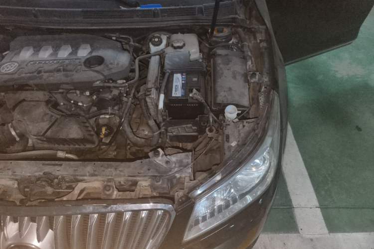 Used Buick LaCrosse 2011 2.4L SIDI Haoya Edition Engine Bay Left