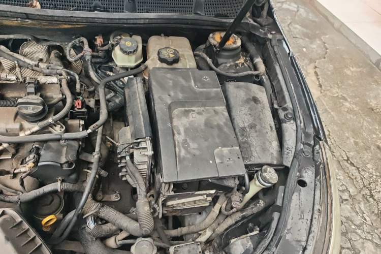 Used Buick LaCrosse 2011 2.4L SIDI Elegant Edition Engine Bay Left