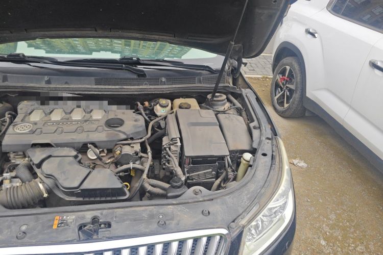 Used Buick LaCrosse 2011 2.4L SIDI Elegant Edition Engine Bay Left