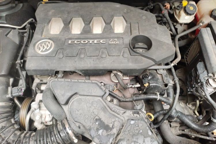 Used Buick LaCrosse 2011 2.4L SIDI Haoya Edition Engine Bay