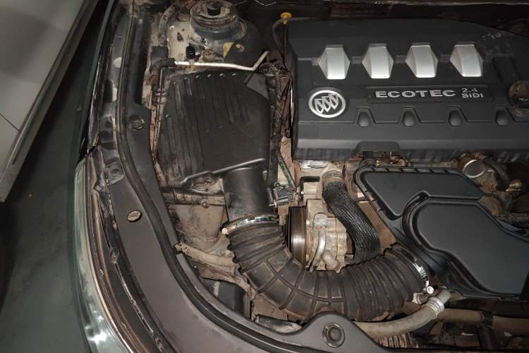 Used Buick LaCrosse 2011 2.4L SIDI Comfort Sunroof Version Engine Bay Right