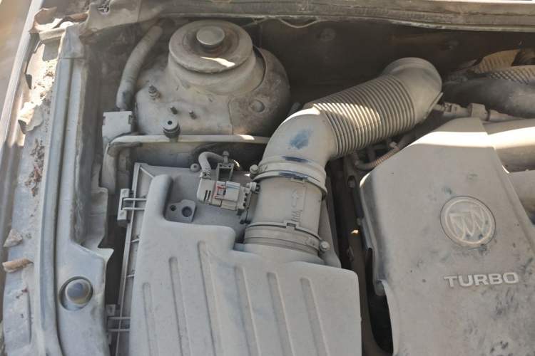 Used Buick LaCrosse 2011 2.0T Flagship Edition Engine Bay Right