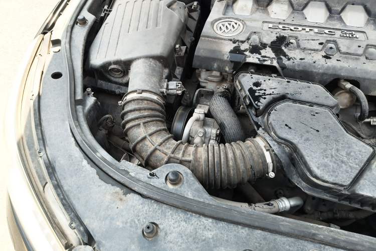 Used Buick LaCrosse 2011 2.4L SIDI Haoya Edition Engine Bay Right