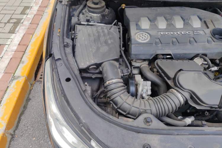 Used Buick LaCrosse 2011 2.4L SIDI Haoya Edition Engine Bay Right
