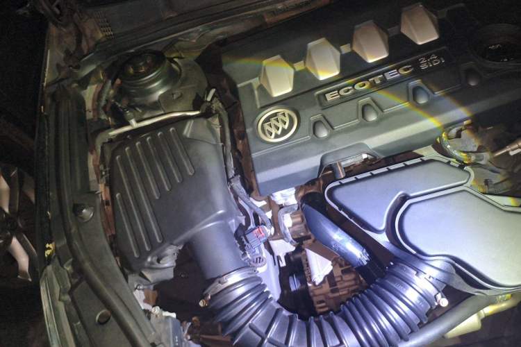 Used Buick LaCrosse 2011 2.4L SIDI Haoya Edition Engine Bay Right