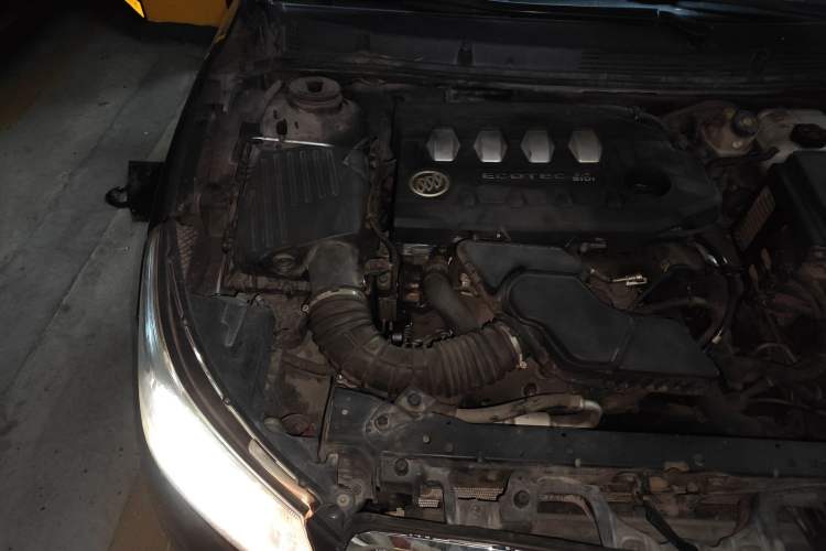 Used Buick LaCrosse 2011 2.4L SIDI Haoya Edition Engine Bay Right