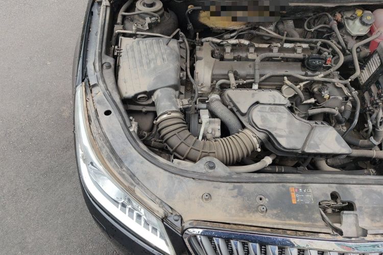 Used Buick LaCrosse 2011 2.4L SIDI Luxury Edition Engine Bay Right