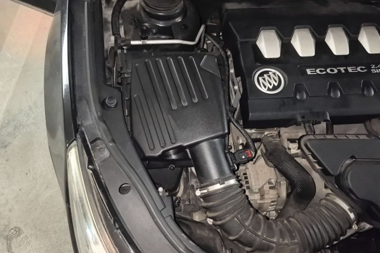 Used Buick LaCrosse 2011 2.4L SIDI Haoya Edition Engine Bay Right