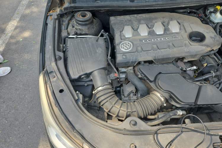 Used Buick LaCrosse 2011 2.4L SIDI Haoya Edition Engine Bay Right
