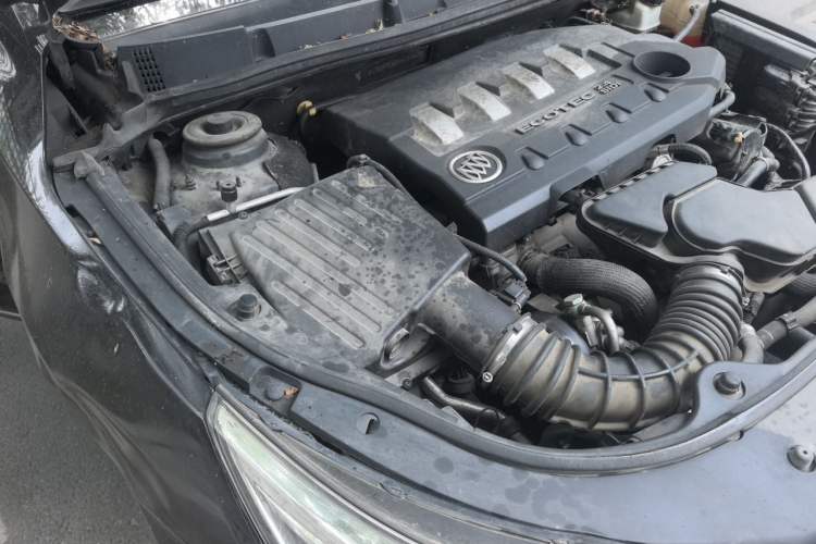 Used Buick LaCrosse 2011 2.4L SIDI Comfort Sunroof Version Engine Bay Right