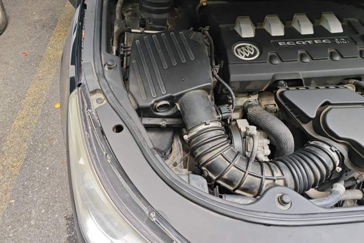 Used Buick LaCrosse 2011 2.4L SIDI Comfort Sunroof Version Engine Bay Right