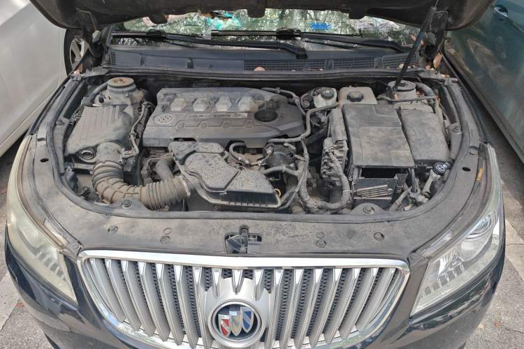 Used Buick LaCrosse 2011 2.4L SIDI Haoya Edition Engine Bay