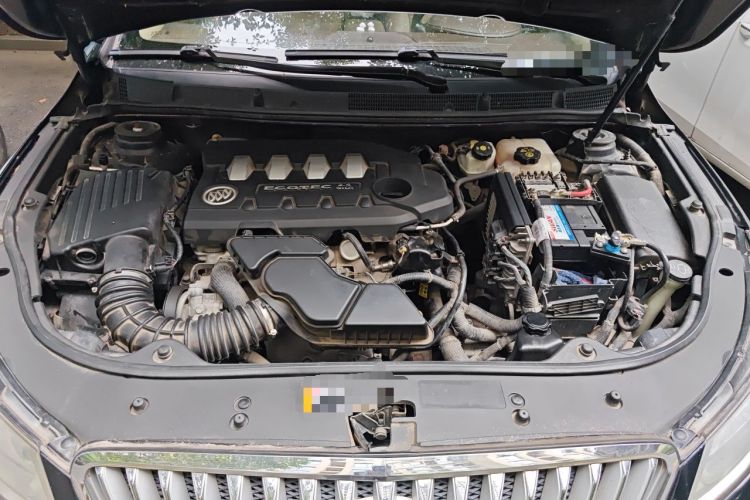 Used Buick LaCrosse 2011 2.4L SIDI Comfort Sunroof Version Engine Bay