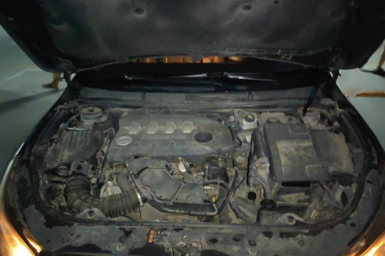 Used Buick LaCrosse 2011 2.4L SIDI Elegant Edition Engine Bay