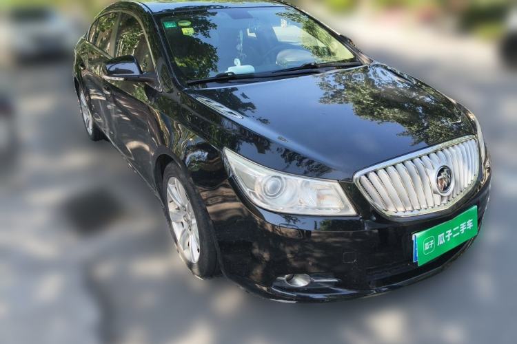 Used Buick LaCrosse 2011 2.4L SIDI Luxury Edition Front Right 45 Deg