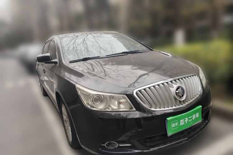 Used Buick LaCrosse 2011 eAssist 2.4L Luxury Edition Front Right 45 Deg