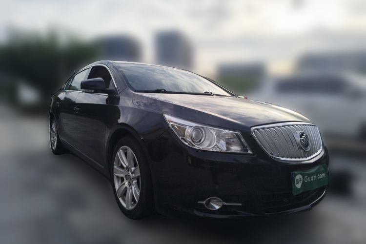 Used Buick LaCrosse 2011 2.4L SIDI Luxury Edition Front Right 45 Deg