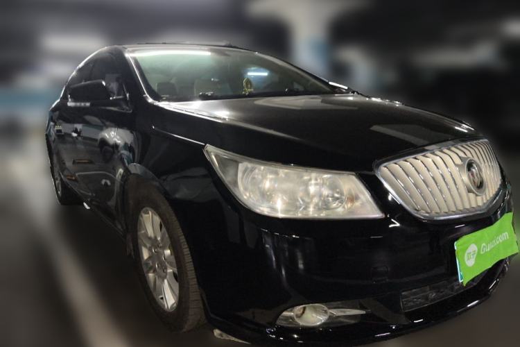 Used Buick LaCrosse 2011 2.4L SIDI Elegant Edition Front Right 45 Deg