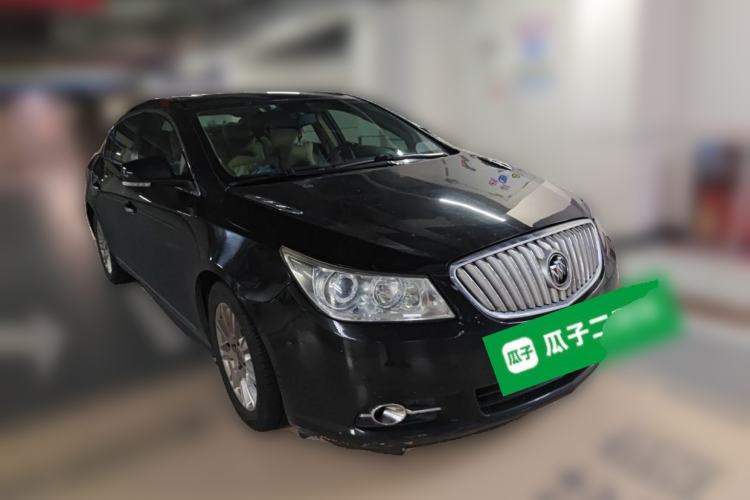 Used Buick LaCrosse 2011 2.4L SIDI Elegant Edition Front Right 45 Deg