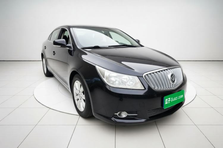 Used Buick LaCrosse 2011 2.4L SIDI Elegant Edition Front Right 45 Deg