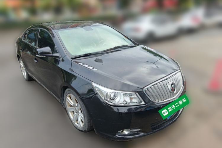 Used Buick LaCrosse 2011 2.4L SIDI Luxury Edition Front Right 45 Deg